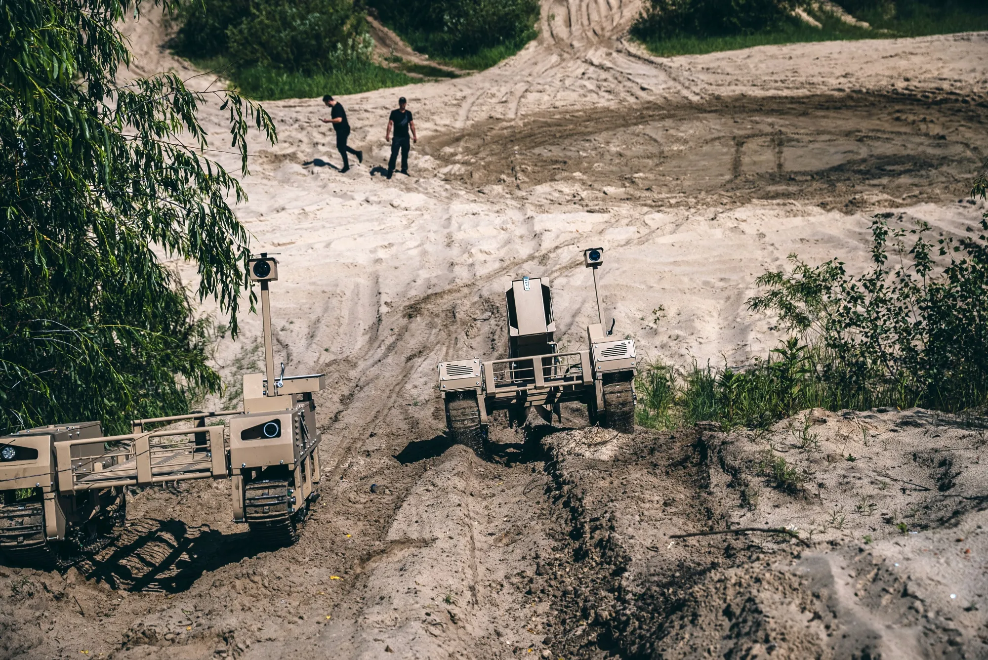 Майбутнє війни народжується в Україні: як роботизовані платформи, дрони та стартапи змінюють глобальне поле бою
